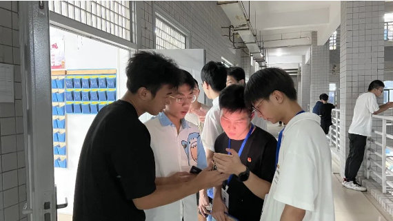 计信学院团委组织部以实际行动发挥学生干部的先锋模范作用，我为同学做件事持续行动中！