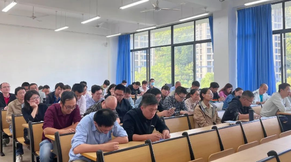 计算与信息科学学院开展2022-2023学年班导师工作会议