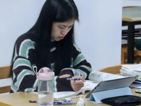 下一站上岸，我们一“研”为定