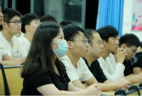 计信青年说第一期|习近平同志提倡年轻人要“自讨苦吃”