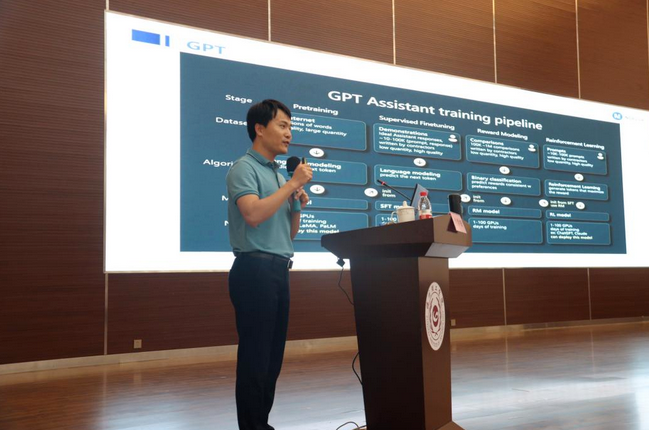 劳模工匠进校园,匠心筑梦促成长|学院举办“人工智能”专题讲座