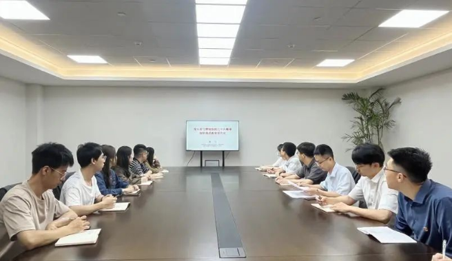 主题教育进行时|学院组织收听收看全国学生资助管理中心主题教育读书班专题辅导讲座