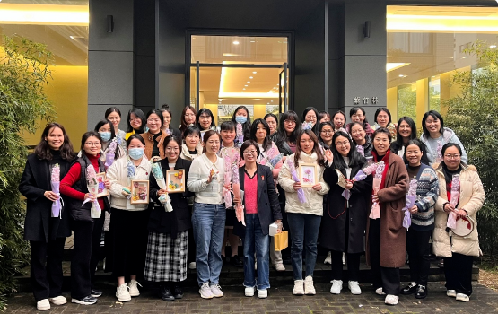 春日有约 共赴芳华丨计算与信息科学学院开展“3.8女神节趣味DIY”活动