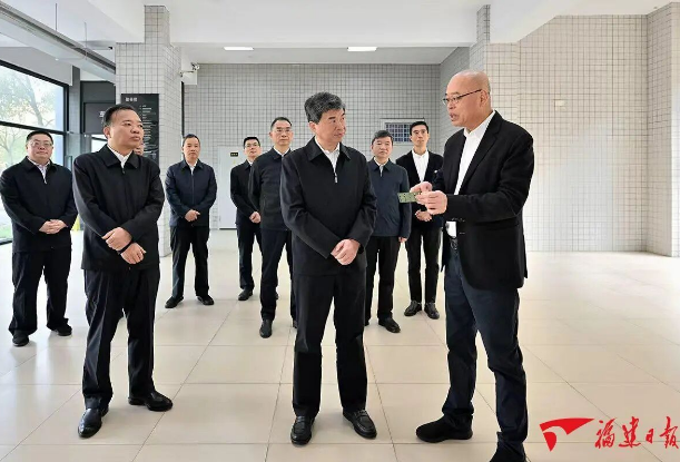 周祖翼在民办高校调研并召开座谈会