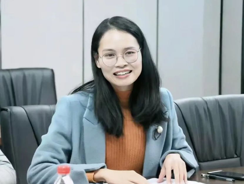 “我坚信点亮一盏灯，这盏灯能够照亮更多追光者”